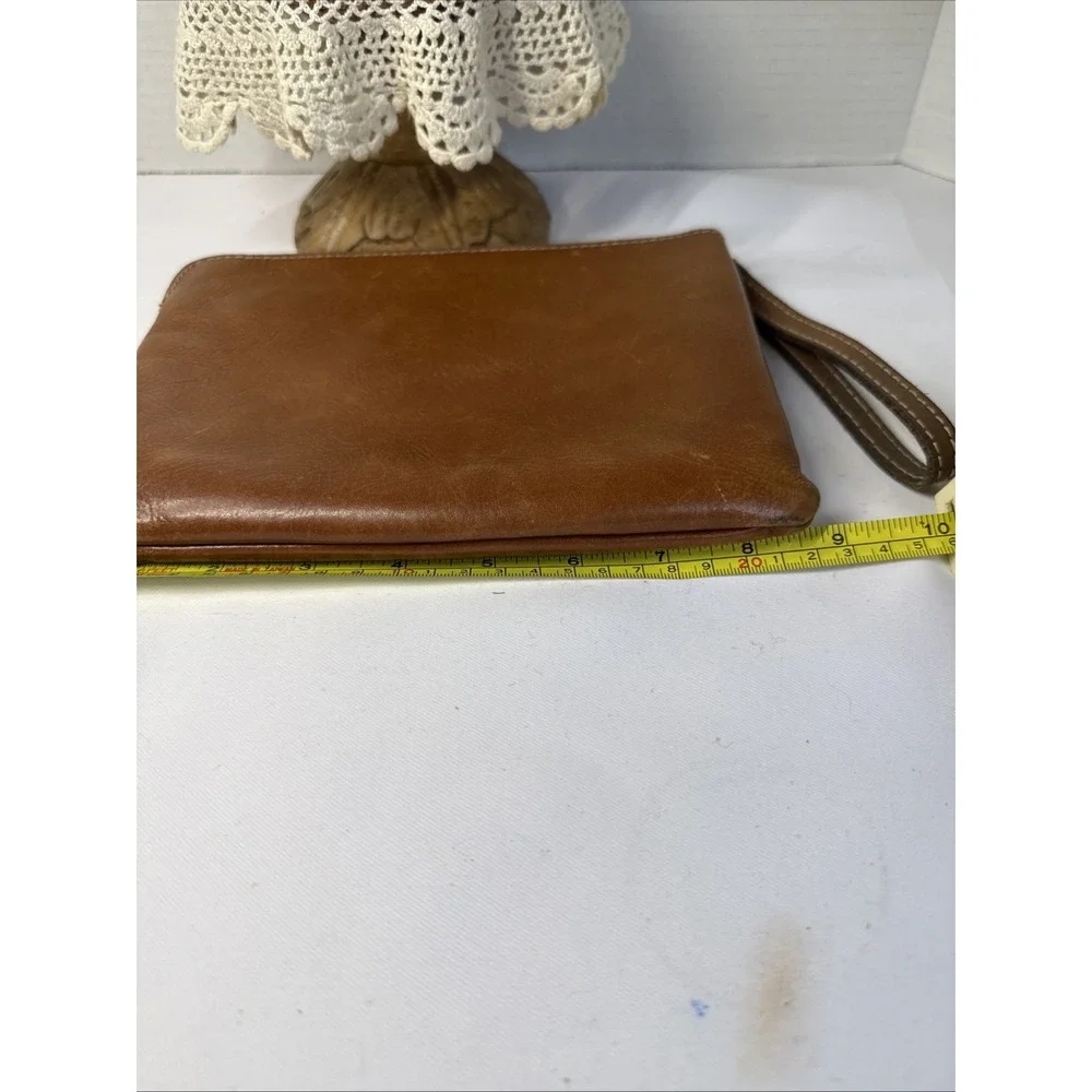 Patricia Nash Cassini Tan Genuine Leather Wristlet Clutch Purse P34901